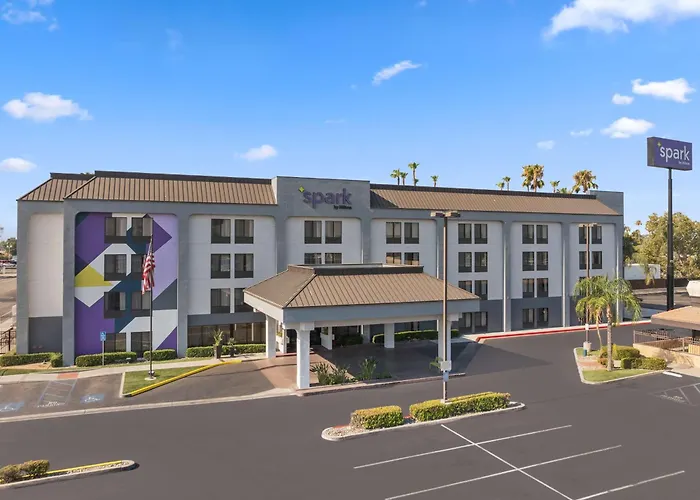 Spark By Hilton Bakersfield Central