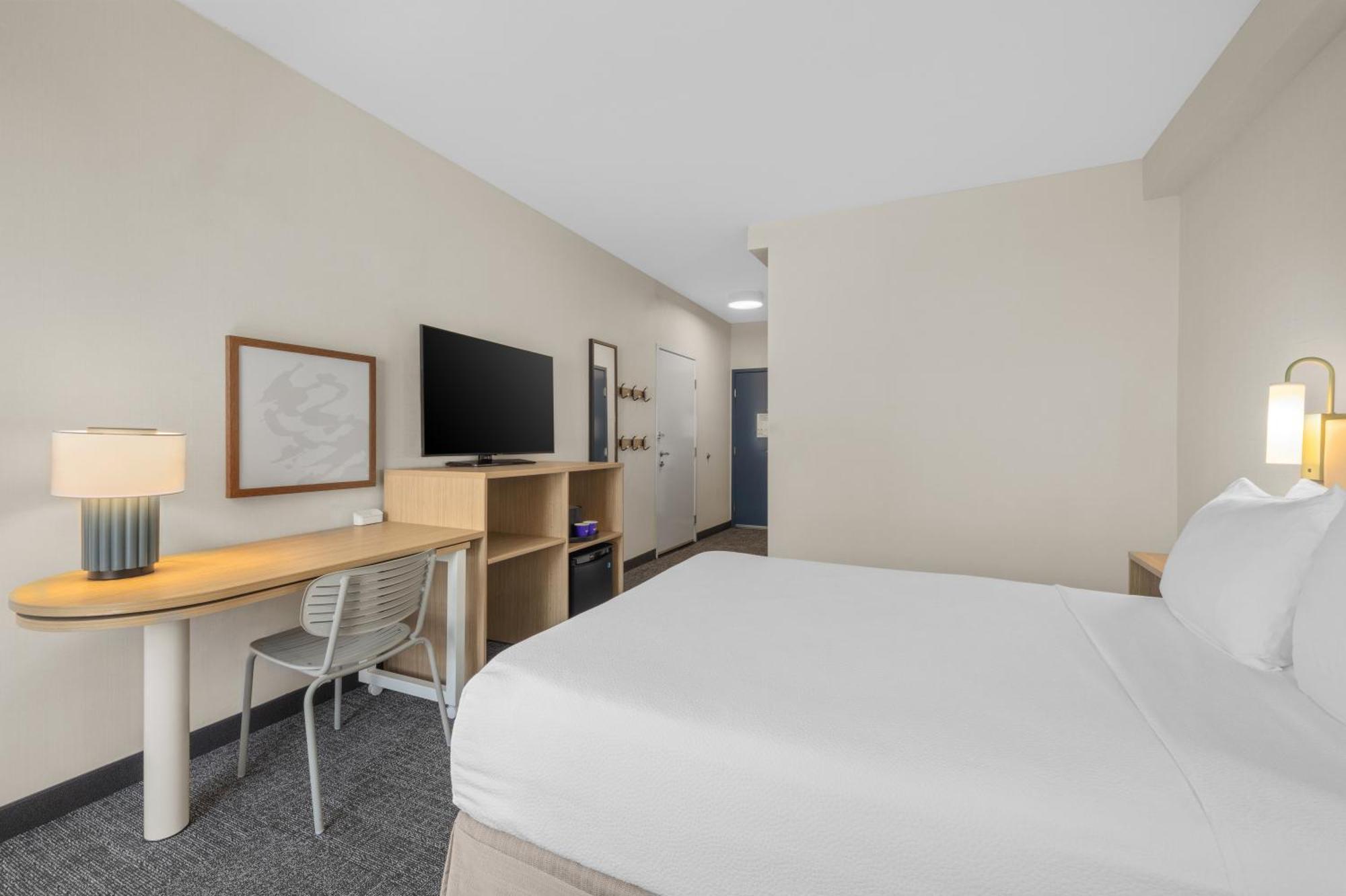 Spark By Hilton Hotel