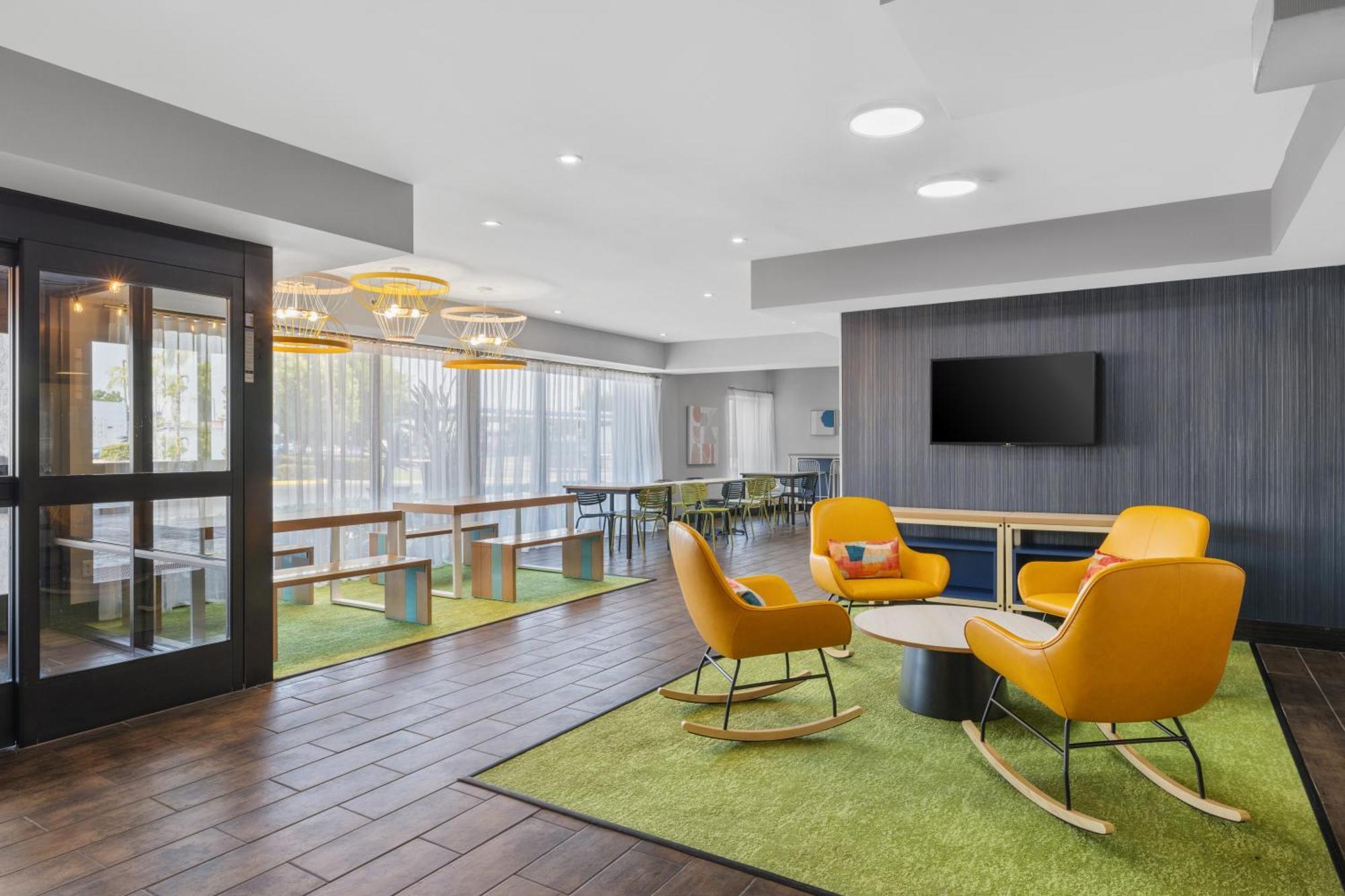 Spark By Hilton Hotel Bakersfield