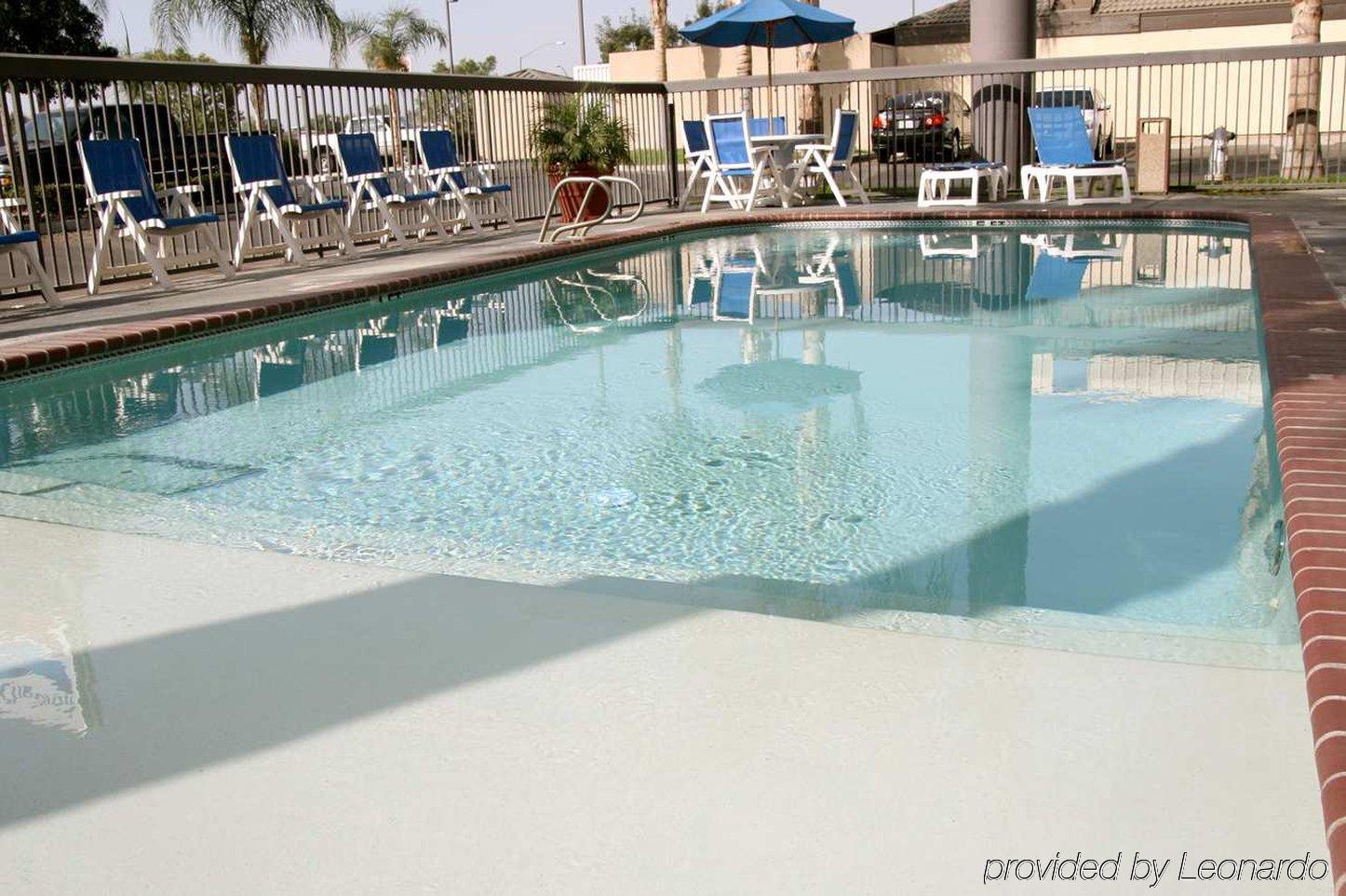 Spark By Hilton Bakersfield