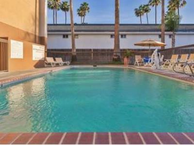 Spark By Hilton 3* Bakersfield